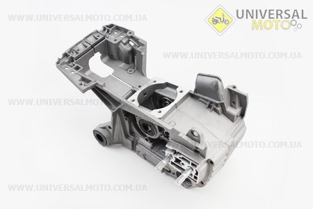 Картер 4500/5200 + амортизатори + сальники + підшипники. Китай (Запчастини до бензопили GoodLuck / UM2050-V83)