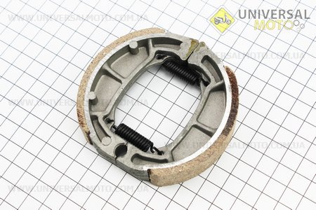 Гальмівні колодки передні комплект, 90мм (барабан) 10". TATA (Запчастини до 4Т скутера / UM3090-V82)