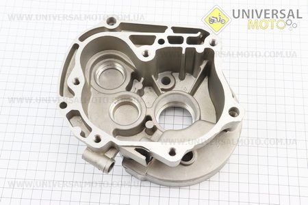 Кришка редуктора. Китай (Запчастини до 4Т скутера / UM3093-V63)