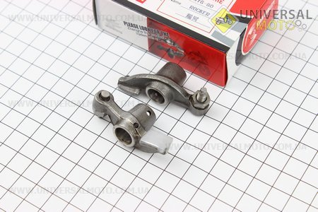 Коромисло (рокер) клапана комплект 2шт. ZHENGHE (Запчастини до 4Т скутера / UM3095-V43)