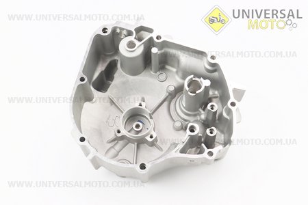 Кришка двигуна права 250см.куб.. Китай (Запчастини на максіскутер 250сс / UM3130-V29)