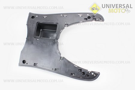 Пластик - на підлозі, тіп.2. Китай (Запчастини на скутер Viper Storm / UM3173-V00)