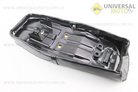 Сидіння на металевій основі. Китай (Запчастини на скутер Viper Alpha / UM3190-V29)