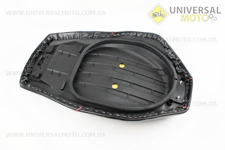 Yamaha BWS100 Сидіння (з червоною облямівкою). Китай (Пластик на японський скутер / UM3295-V51)