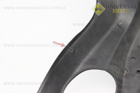 Уцінка Yamaha BWS100 пластик - нижній захисний (піддон) (відламане кріплення, див. фото). Китай (Пластик на японський скутер / UM3298-V68)