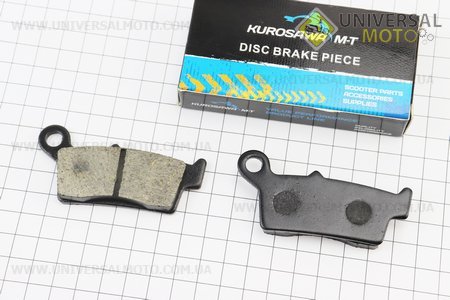 Гальмівні колодки (дискові) Honda LEAD AF20 / XR 50 / CRM 250; HYOSUNG RX400; SUZUKI DR-Z400 / RM 125 / DR 125; KAWASAKI KLX250 / KX 125 комплект. KUROSAWA (Запчастини до японського скутера / UM3365-V28)