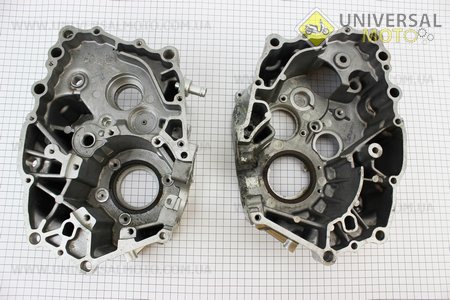 ZS250-4B / Honda - CBT250 Картер двигуна лівий + правий комплект. Китай (Запчастини на мотоцикл / UM3511-V50)