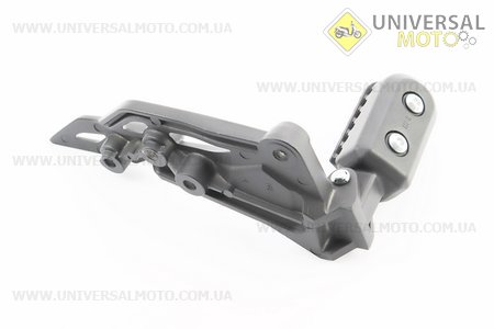 Loncin- LX650DS/LX650-2A Підніжка передня права з кронштейном. Китай (Запчастини на мотоцикл Loncin / UM5075-V34)