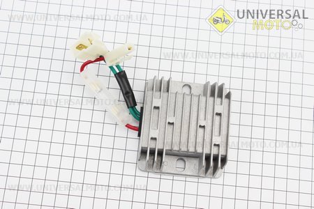 Регулятор напруги 178F / 186F, 70x78мм, з запобіжником. Китай (Запчастини на мотоблок з двигуном 178 и 186F / UM6020-V24)