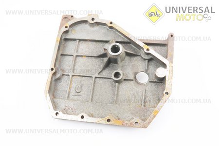 Кришка блоку двигуна права (з боку заводного важелю), 9отв., Чавунна R190N / 195NM Тип №1. Китай (Запчастини на мотоблок з двигуном 190 и 195N / UM6032-V63)