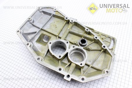 Крышка блока двигателя правая (со стороны заводного рычага), длинная, 12 отверстия , алюминиевая R180NM. Китай (Мотоблочный двигатель 175/180N / UM6032-V70)