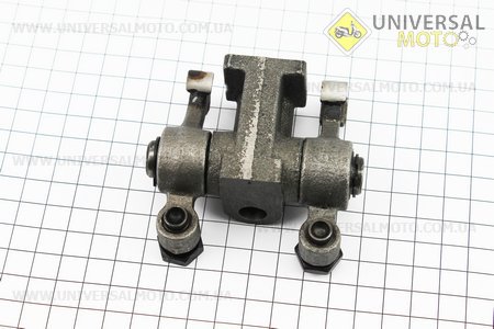 Коромисло клапану з кріпленням в зборі R195NM. Китай (Запчастини на мотоблок з двигуном 190 и 195N / UM6040-V44)