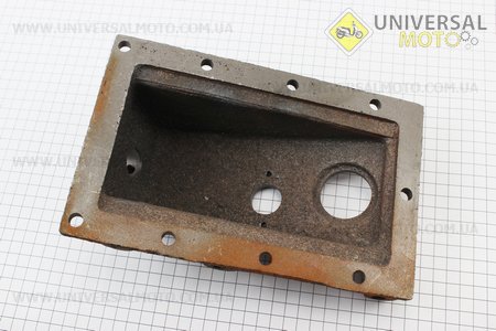 КПП - Крышка редуктора (большая) 101-2 (2 отверствие) Тип №1. Китай (Мотоблок с двигателем 175/195N / UM6042-V43)