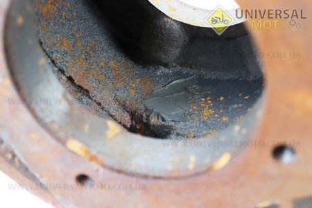 УЦІНКА МБ-M175 / 195N КПП - Корпус порожній, кріплення під 5 болтів 101-2 (замазаний корпус холодним зварюванням, наліт іржі, дивись фото). Китай (Уцінка / UM6049-V64)