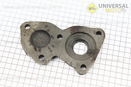 Кришка КПП під вторинний вал (ліва). Китай (Запчастини на мототрактор / UM6082-V37)