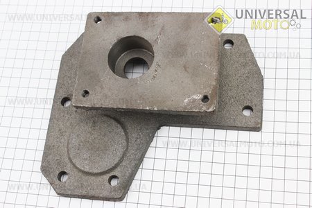 Кришка КПП ліва під гідравлічний насос. Китай (Запчастини на мототрактор / UM6082-V51)