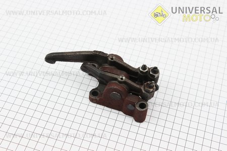 Стійка коромислу в зборі (12A.01.111). Китай (Запчастини на трактора з двигуном DL190-12 / UM6160-V60)