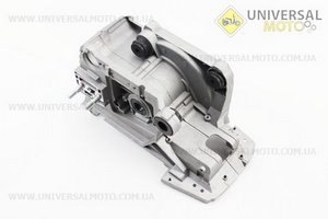 Картер 4500/5200 + амортизатори + сальники + підшипники. Китай (Запчастини до бензопили GoodLuck / UM2050-V83)