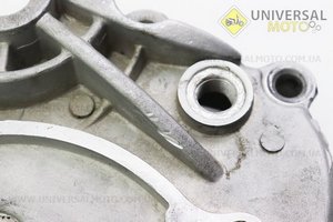 УЦІНКА 2Т-РЕМІНЬ Картер лівий (основний) (дефект вибірки під підшипник). Китай (Запчастини до 2Т ременного скутера / UM3122-V08)