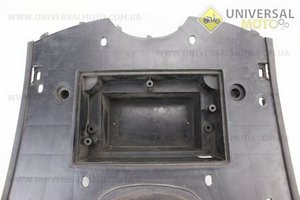 Viper - Navigator пластик - підлоговий. Китай (Запчастини на скутер / UM3220-V09)