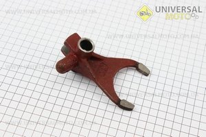 Вилка 2 передачи КПП Минитрактор DongFeng 244/240 (300.37.126). Китай (Минитрактор DongFeng / UM6151-V19)